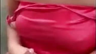 Mi hermano me convence de mamarselo en el patio de la casa cuando se vino casi nos descubren los vecinos